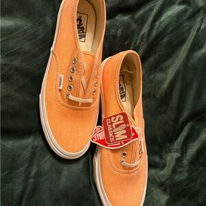 Vans Ladies/Men's Orange Canvas Sneakers NWT